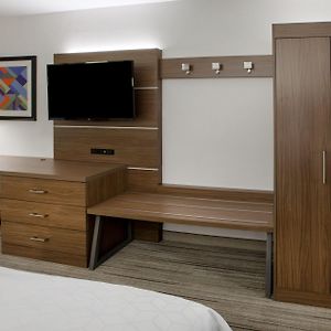 Suite Hearing accessible